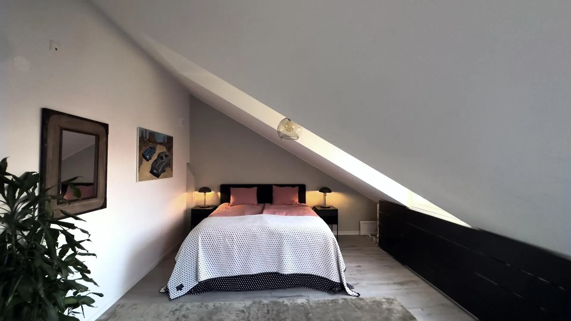 דירות Chic Industrial Loft In שטוקהולם שבדיה